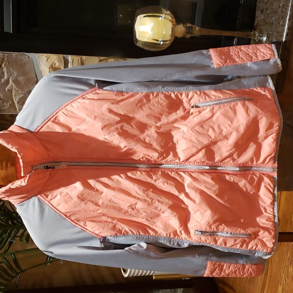 Kensie performance 1X gray/salmon color blazer with zipper
